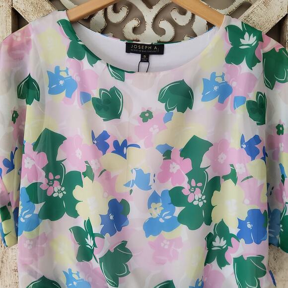 Joseph A. Women's Short Sleeve Dolman Blouson Banded Blouse Top in Pastel Floral - Picture 8 of 11